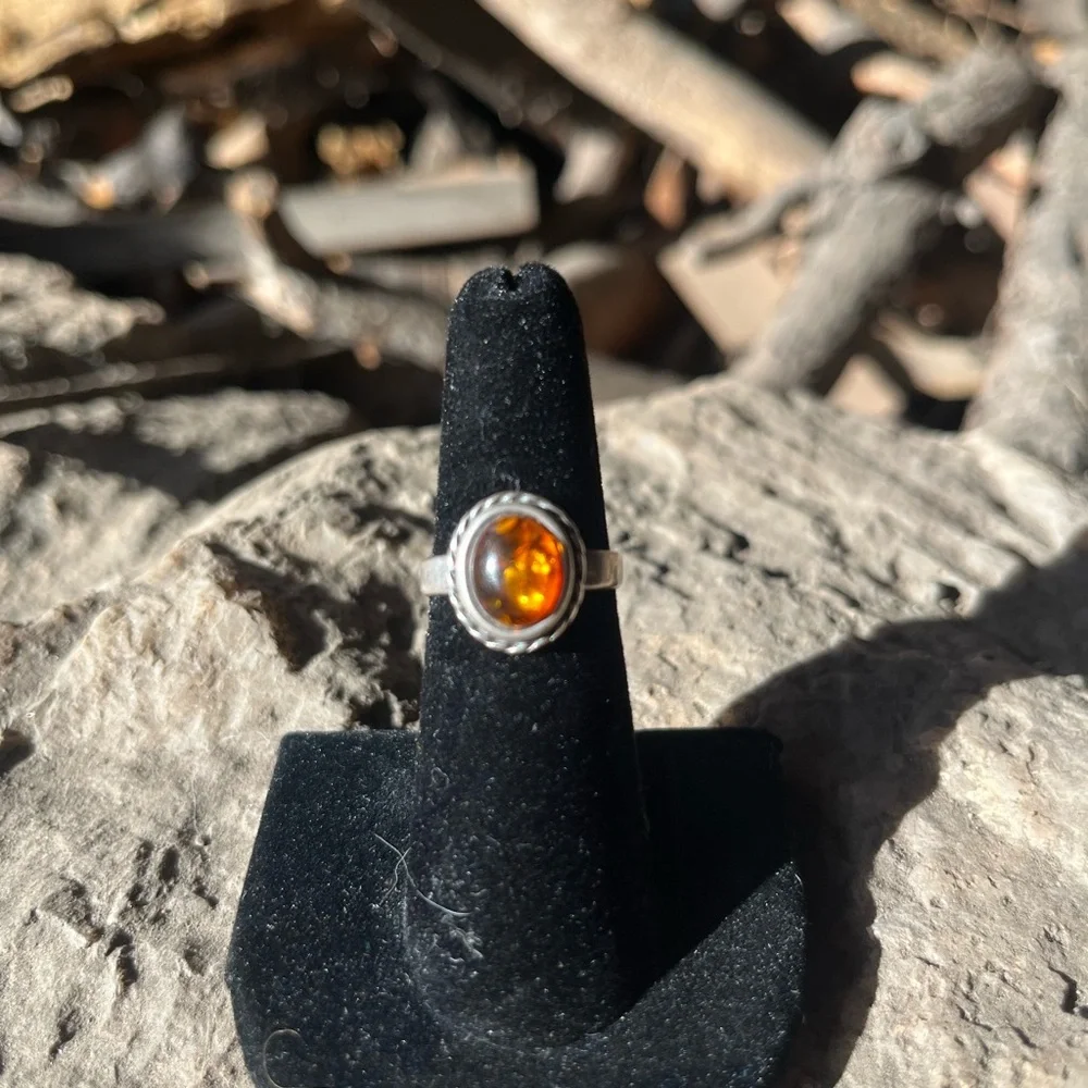 Amber Silver Ring - Picture 1 of 3